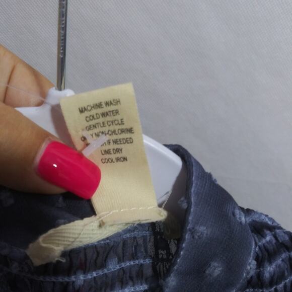 Indigo Thread Co. Woven Long Sleeve Smocked Yoke Swiss Dot Top W/ Tank Size XL - Picture 8 of 8